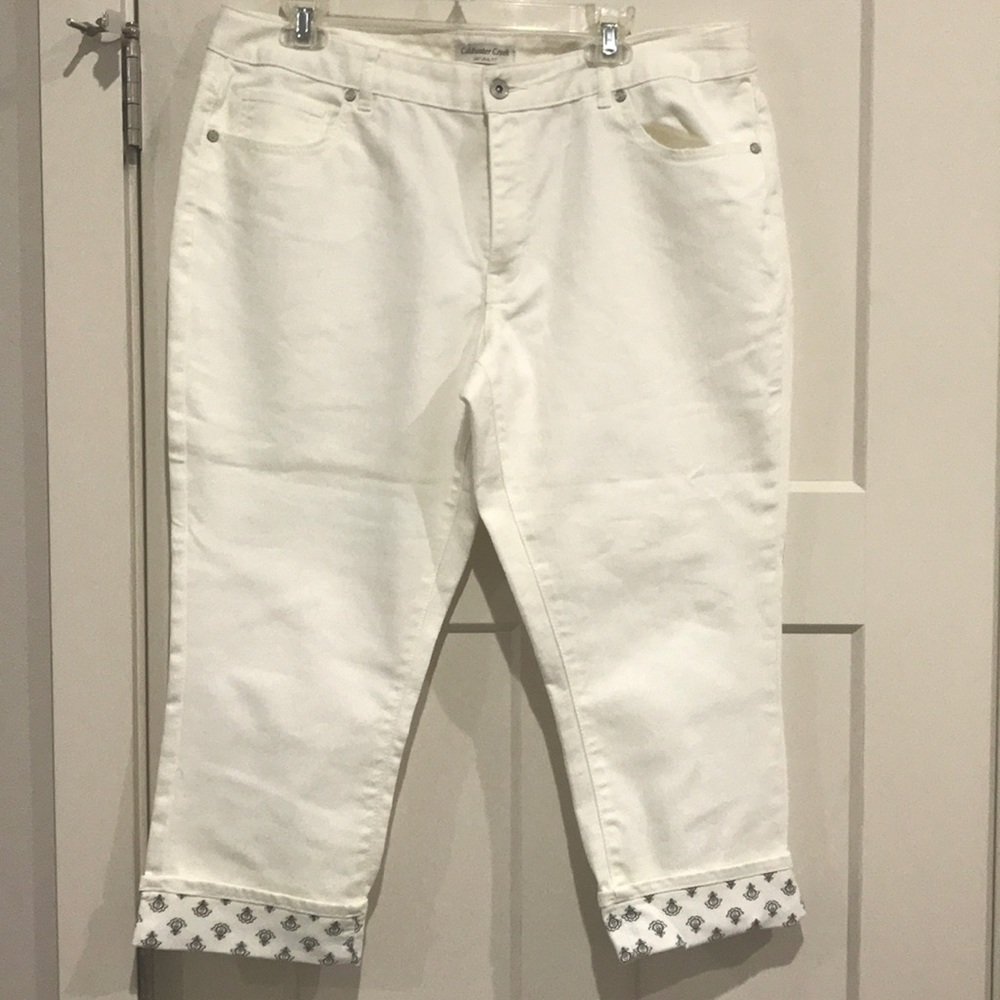 Women's jean style  Capri